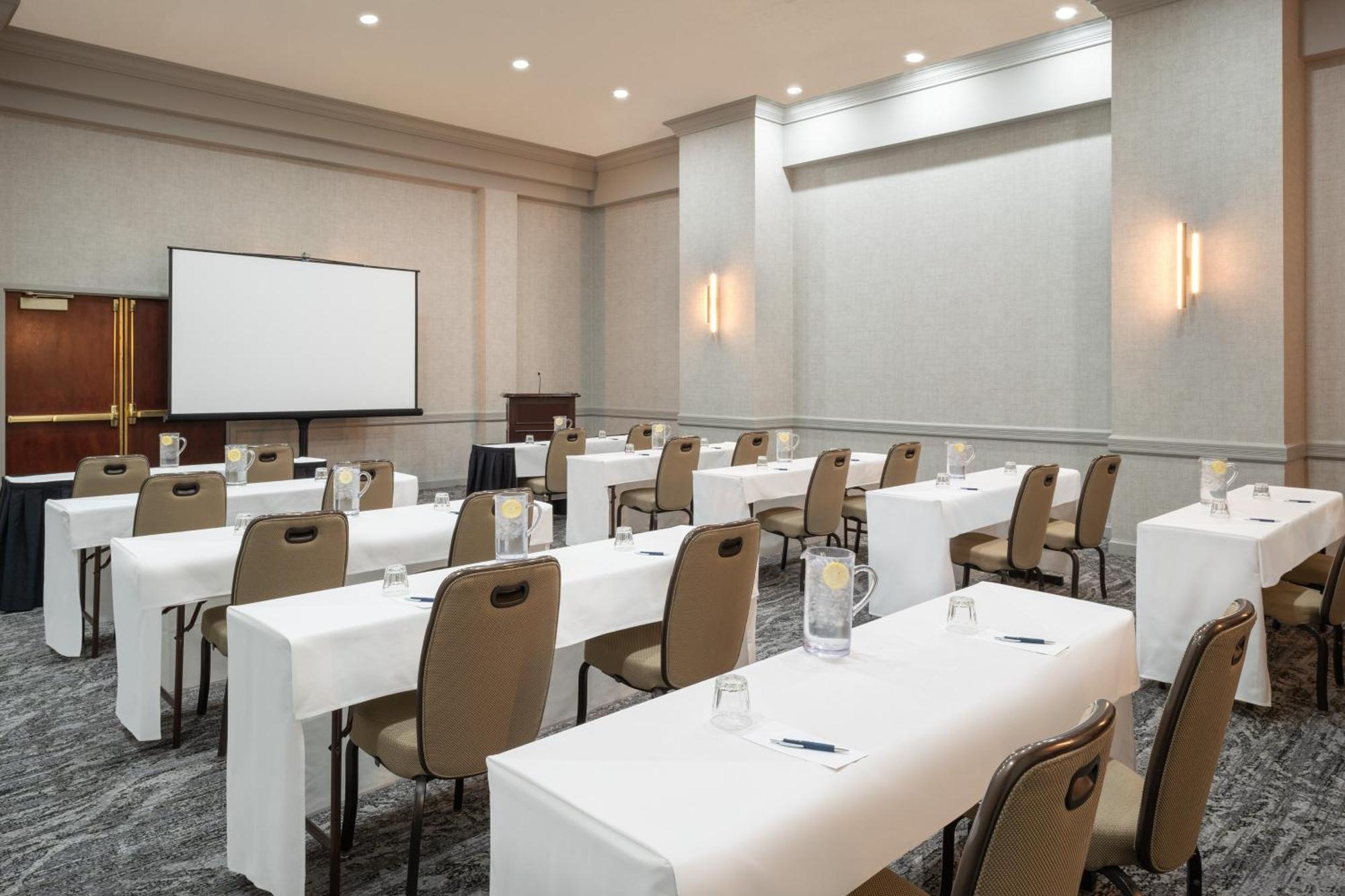 Sheraton Парк Сити Екстериор снимка